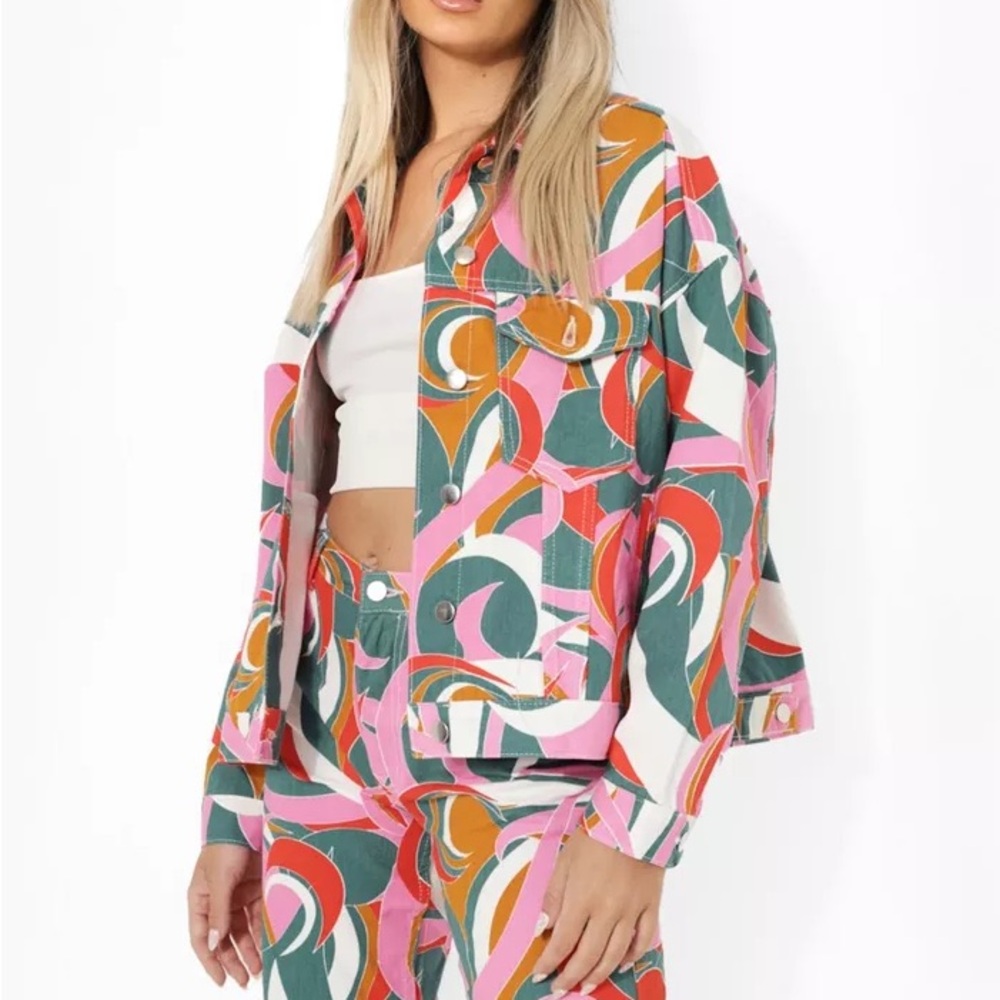 Boohoo Colorful Abstract Women's Cropped Jacket Size 10